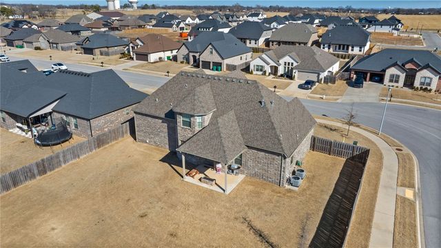 1761 Sunrise Circle, Centerton, AR 72719