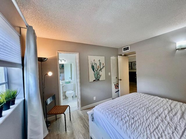 5640 SW 3rd Place 217, Margate, FL 33068