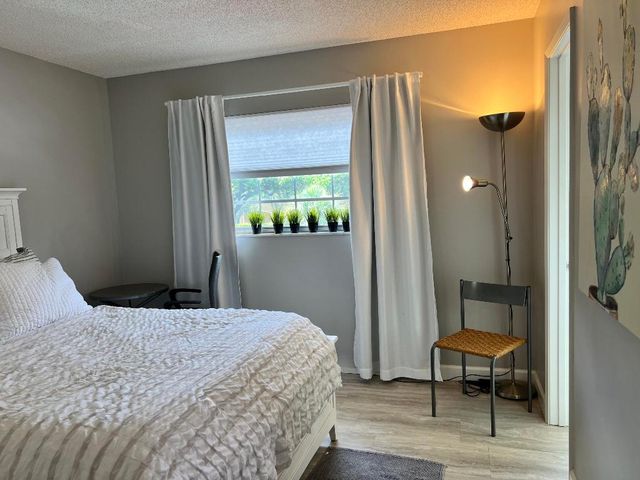 5640 SW 3rd Place 217, Margate, FL 33068