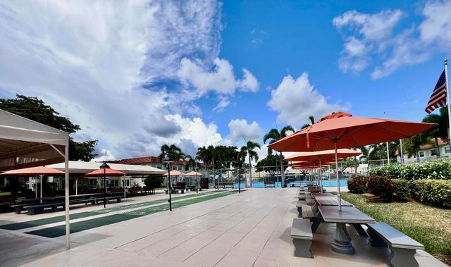 5640 SW 3rd Place 217, Margate, FL 33068