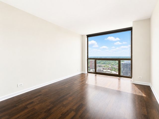 4343 N Clarendon Avenue 2707, Chicago, IL 60613