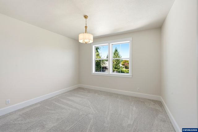 3814 Illahe Hill Dr S, Salem, OR 97302