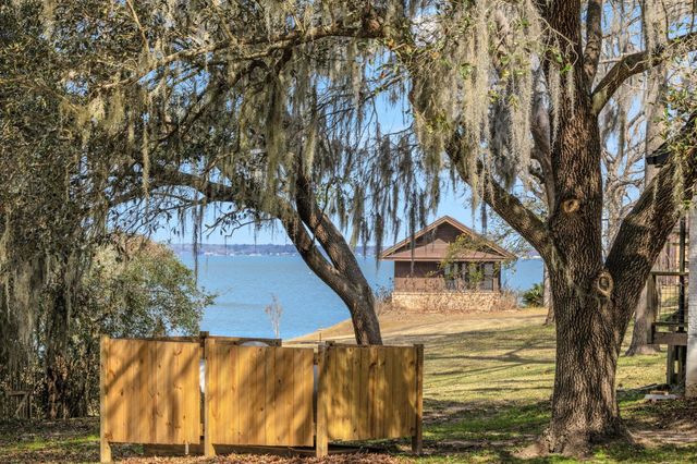 171 Kings Way, Coldspring, TX 77331