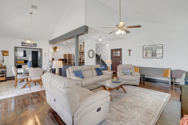 171 Kings Way, Coldspring, TX 77331