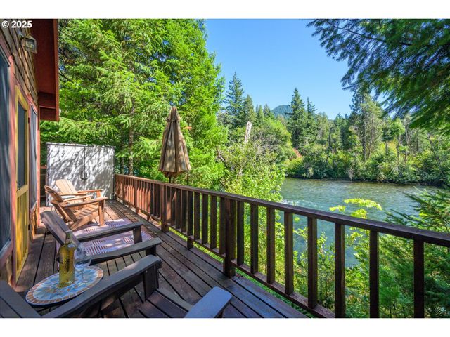 54444 MCKENZIE RIVER Dr, Blue River, OR 97413