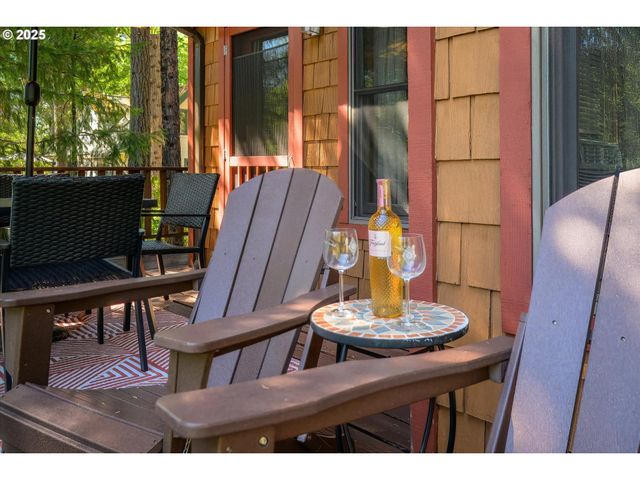 54444 MCKENZIE RIVER Dr, Blue River, OR 97413