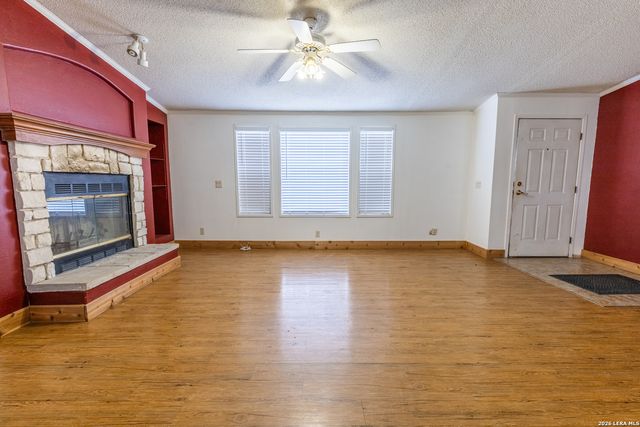 5526 Fm 20, Seguin, TX 78155