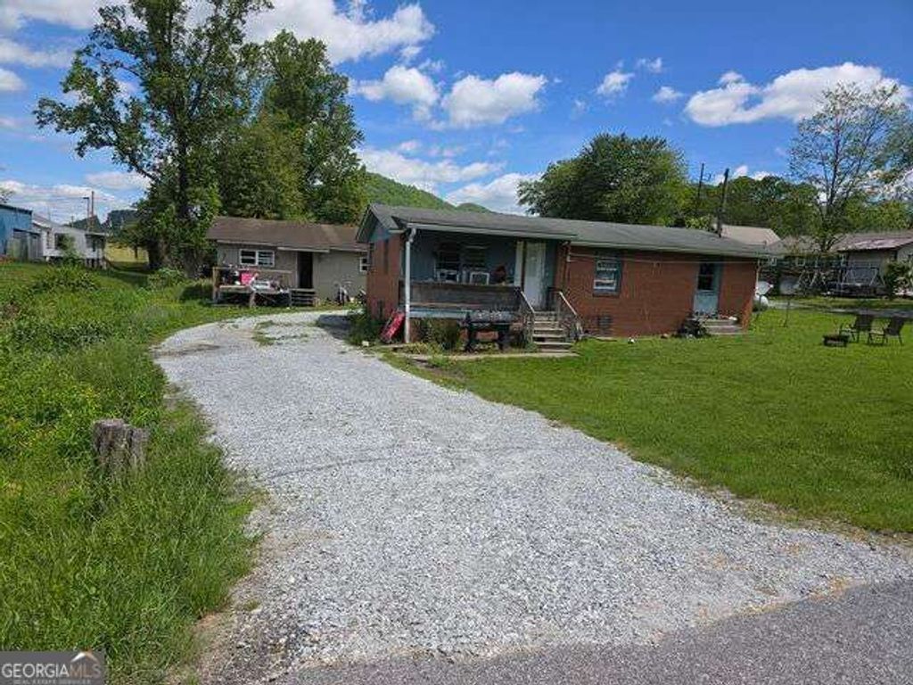 37 Erwin Street, Clayton, GA 30525 — photo 2