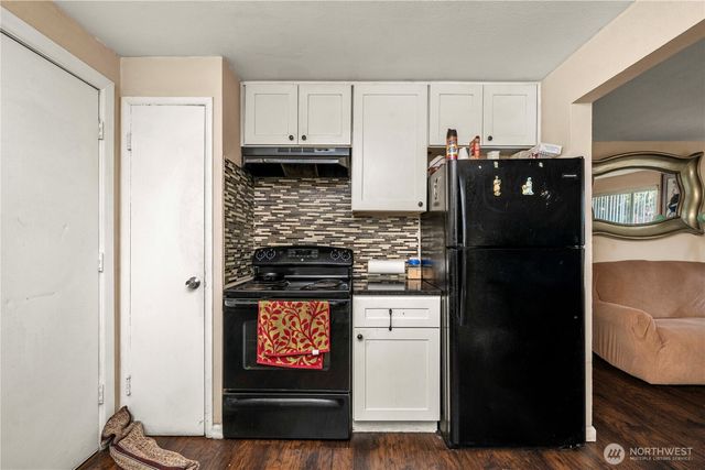 1561 S 35th Street, Tacoma, WA 98418