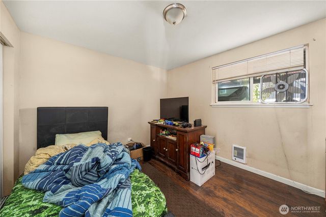 1561 S 35th Street, Tacoma, WA 98418