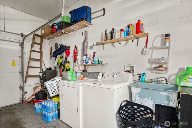 1561 S 35th Street, Tacoma, WA 98418