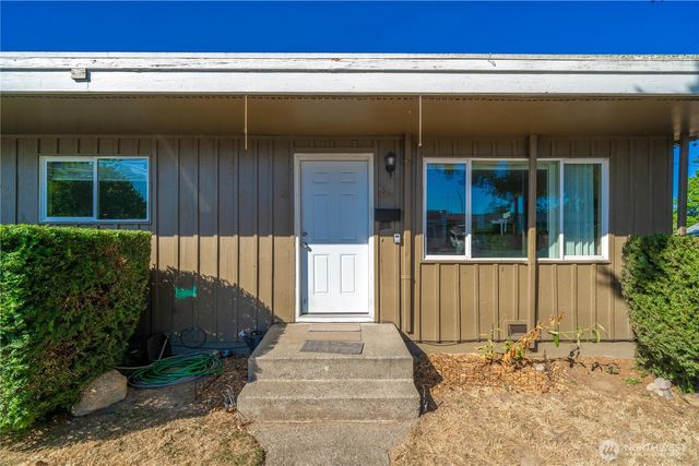 1561 S 35th Street, Tacoma, WA 98418