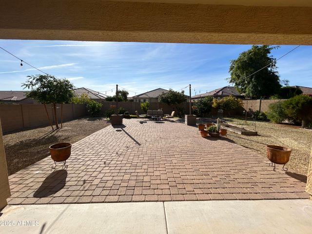 18627 W NORTH Lane, Waddell, AZ 85355