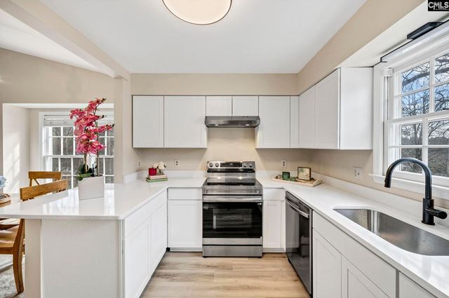 1 N Lake Pointe Drive, Columbia, SC 29229