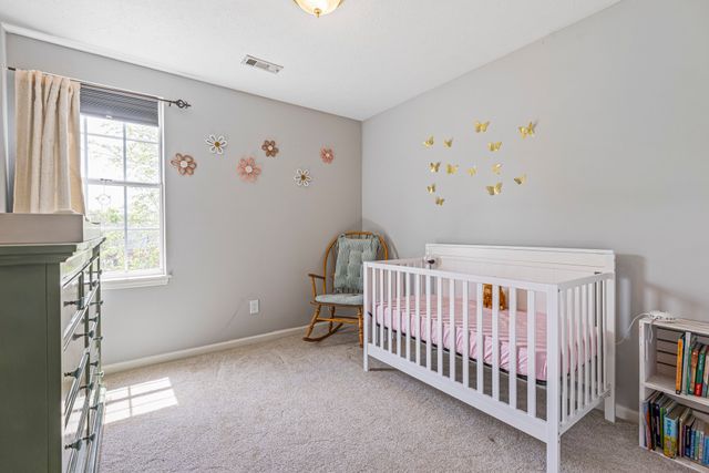 110 Edgehill Ln, Hendersonville, TN 37075