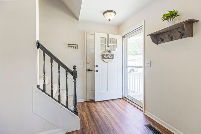 110 Edgehill Ln, Hendersonville, TN 37075