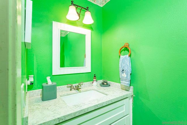 3433 Fairlomas Rd, National City, CA 91950