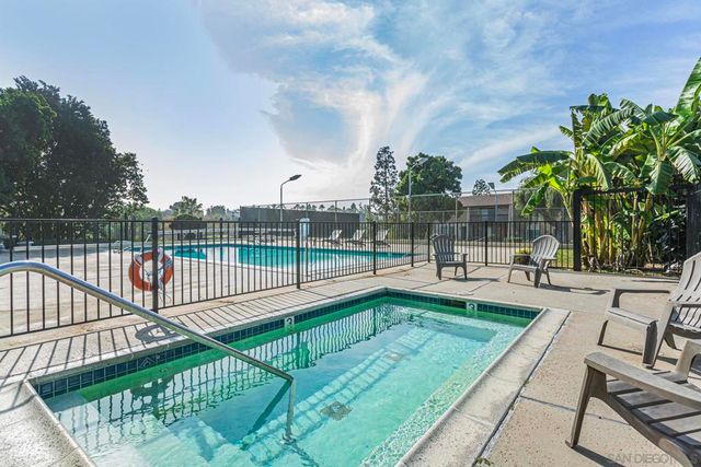 3433 Fairlomas Rd, National City, CA 91950