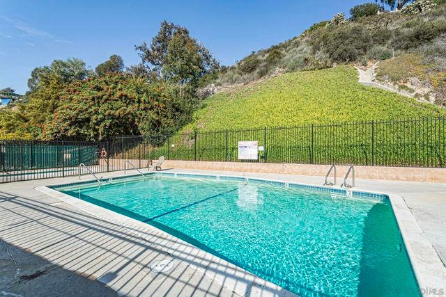 3433 Fairlomas Rd, National City, CA 91950