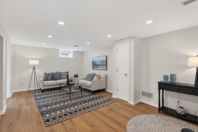 3837 France Avenue S, Minneapolis, MN 55416