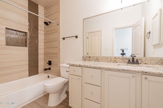 1126 Ismael Robles Street, Horizon City, TX 79928