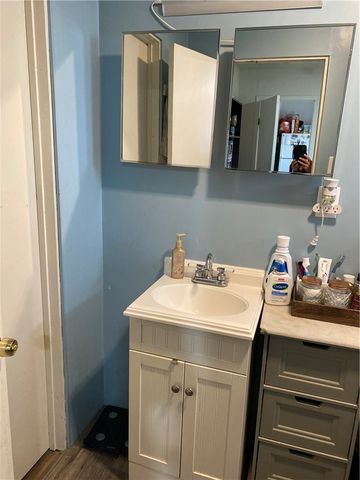 600 American St, California, PA 15419