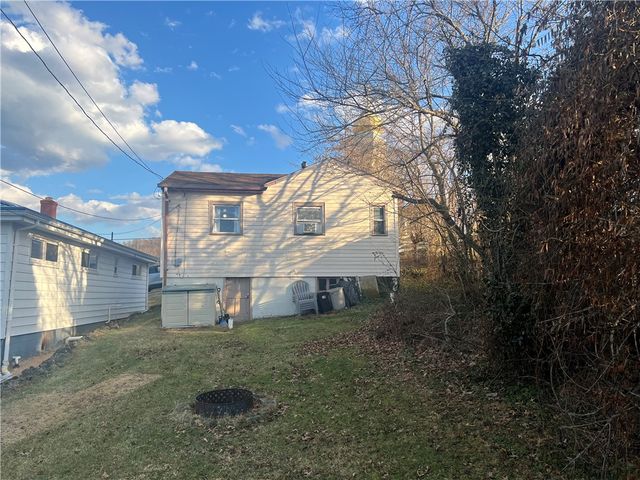 600 American St, California, PA 15419