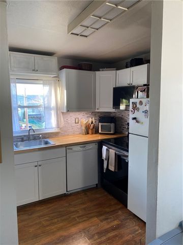 600 American St, California, PA 15419