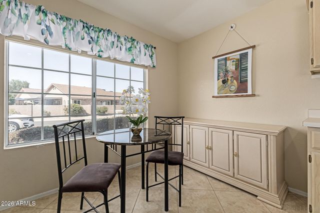 26615 S MOONSHADOW Drive, Sun Lakes, AZ 85248