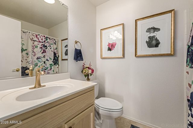 26615 S MOONSHADOW Drive, Sun Lakes, AZ 85248