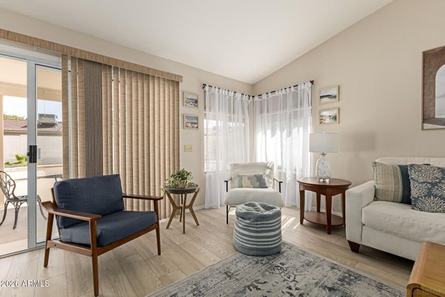 26615 S MOONSHADOW Drive, Sun Lakes, AZ 85248