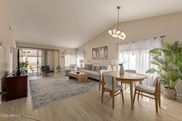 26615 S MOONSHADOW Drive, Sun Lakes, AZ 85248