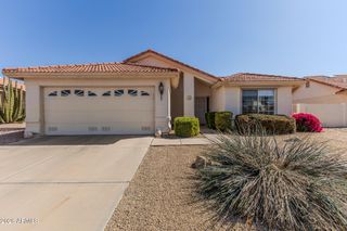 26615 S MOONSHADOW Drive, Sun Lakes, AZ 85248