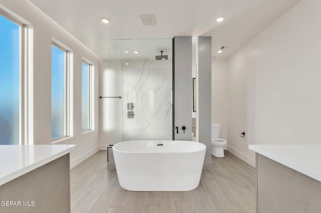 601 Paseo De La Reina Street, Horizon City, TX 79928