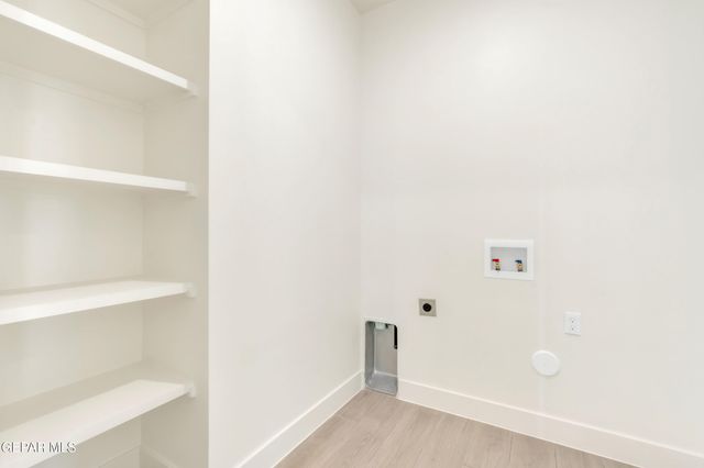 601 Paseo De La Reina Street, Horizon City, TX 79928