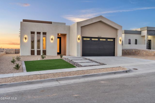 601 Paseo De La Reina Street, Horizon City, TX 79928