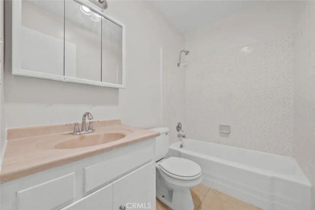 1925 Royalty Drive, Pomona, CA 91767