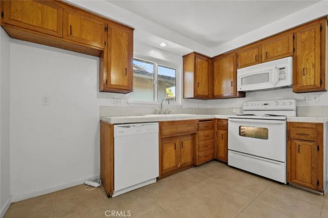 1925 Royalty Drive, Pomona, CA 91767