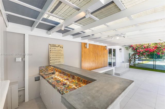 8295 SW 116th St, Miami, FL 33156