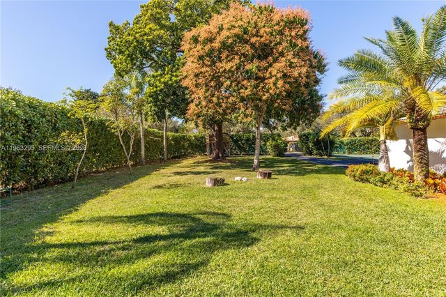 8295 SW 116th St, Miami, FL 33156