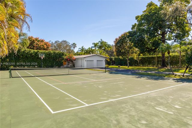 8295 SW 116th St, Miami, FL 33156