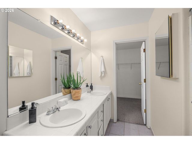 129 Ne DANBURY Ave, Hillsboro, OR 97124