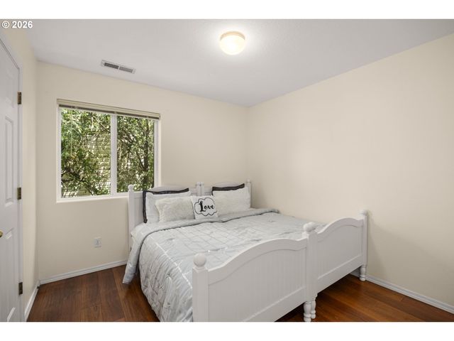 129 Ne DANBURY Ave, Hillsboro, OR 97124