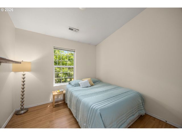 129 Ne DANBURY Ave, Hillsboro, OR 97124