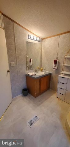 13 LITTLE JOHN DR, Elkton, MD 21921