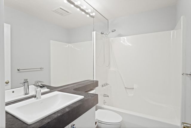 1906 GRANT LN, Columbia, MO 65203