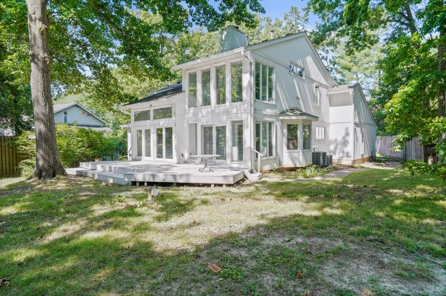 1906 GRANT LN, Columbia, MO 65203