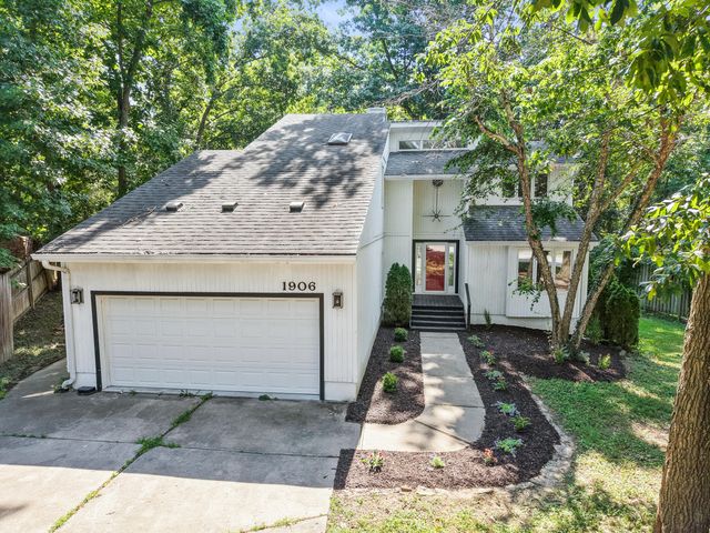 1906 GRANT LN, Columbia, MO 65203
