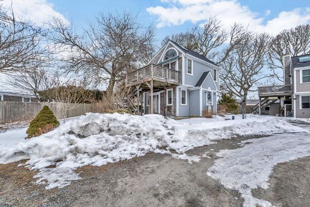 111 School St 5, Dennis, MA 02670