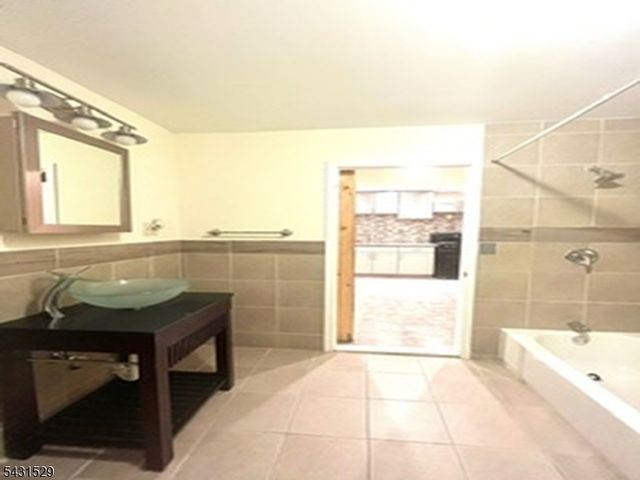 51 Myrtle Ave 3, Newark City, NJ 07107